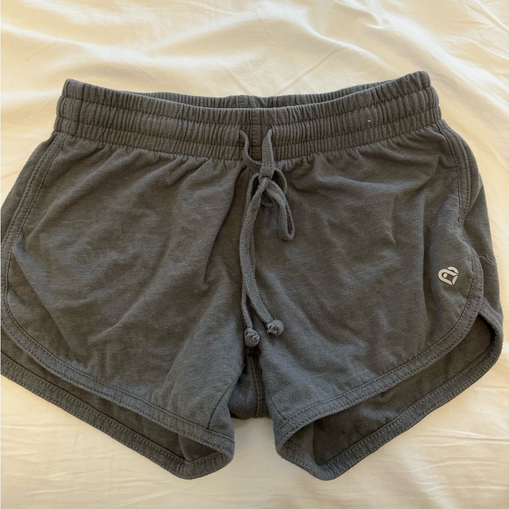 Colosseum short shorts